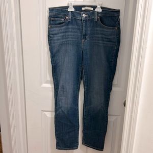 Levi’s boyfriend jeans size 29